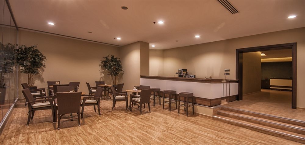 Margi Hotel Edirne Luaran gambar The lounge at the airport