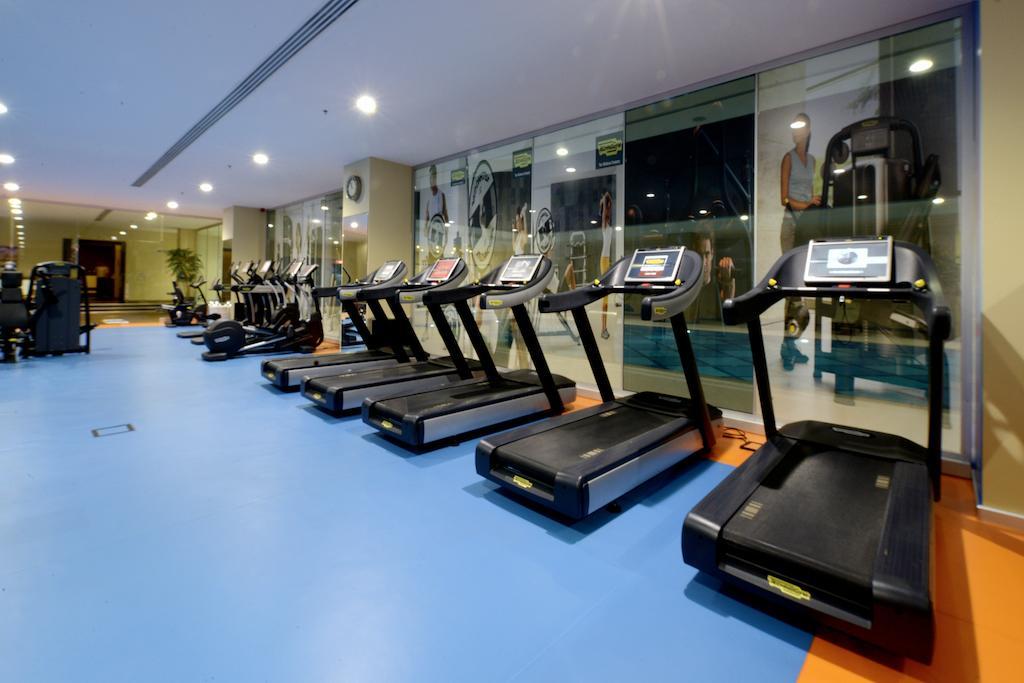 Margi Hotel Edirne Luaran gambar A row of treadmills